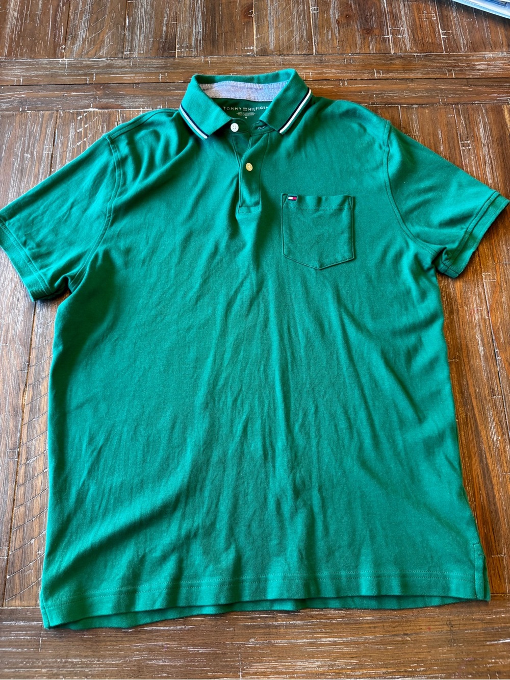 Tommy Hilfiger Green Polo with Contrast-Trim Collar